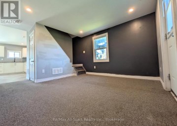 5-7 WELDON ROAD Kawartha Lakes (Lindsay) Ontario photo 12