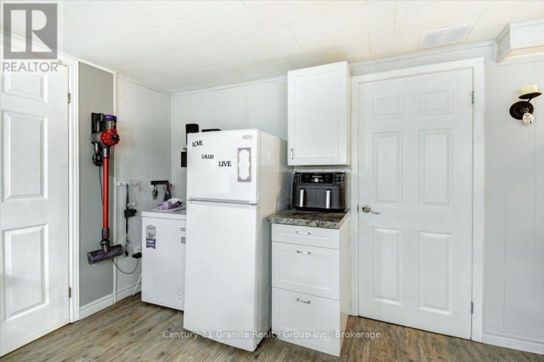 5 FOREST HILL ROAD, Bancroft (Bancroft Ward), Ontario, K0L1C0
