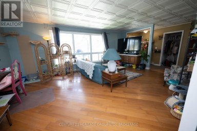 181 MELVILLE ROAD, Prince Edward County (Hillier Ward) Ontario