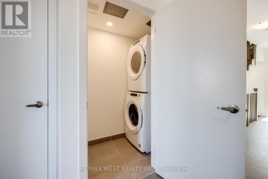 122 GREEN GARDENS BOULEVARD Toronto (Englemount-Lawrence) Ontario photo 15