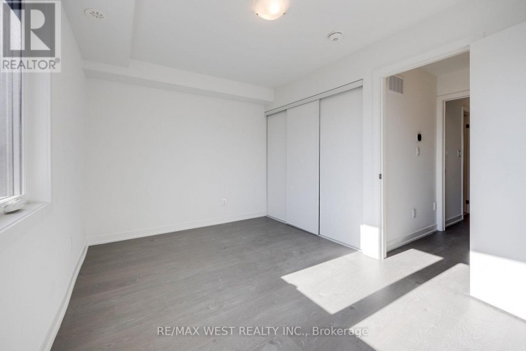 122 GREEN GARDENS BOULEVARD, Toronto (Englemount-Lawrence), Ontario, M6A0E5