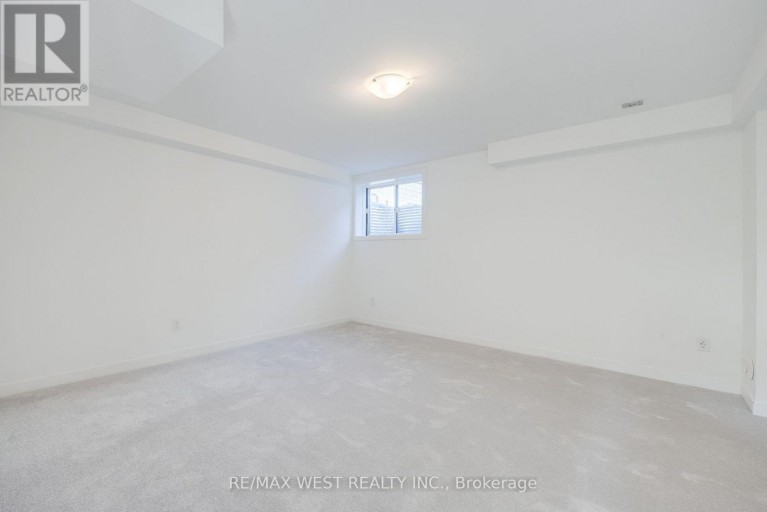 122 GREEN GARDENS BOULEVARD, Toronto (Englemount-Lawrence), Ontario, M6A0E5