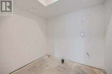 122 GREEN GARDENS BOULEVARD Toronto (Englemount-Lawrence) Ontario photo 27