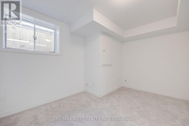 122 GREEN GARDENS BOULEVARD Toronto (Englemount-Lawrence) Ontario photo 28
