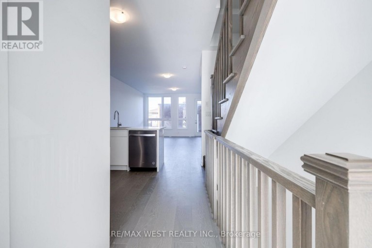 122 GREEN GARDENS BOULEVARD, Toronto (Englemount-Lawrence), Ontario, M6A0E5