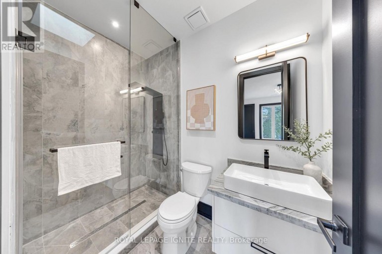 15 DEBLYN DRIVE E, Toronto (L'Amoreaux), Ontario, M1S1J4