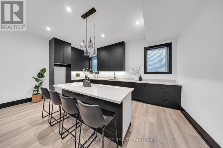 15 DEBLYN DRIVE E, Toronto (L'Amoreaux), Ontario, M1S1J4