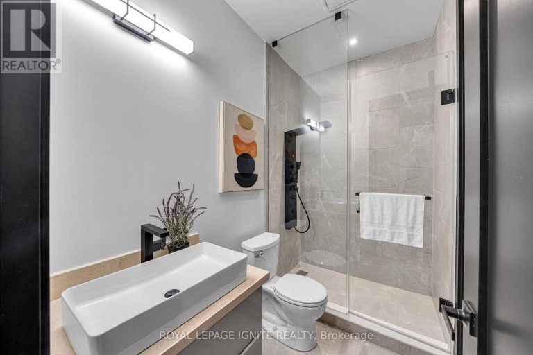 15 DEBLYN DRIVE E, Toronto (L'Amoreaux), Ontario, M1S1J4