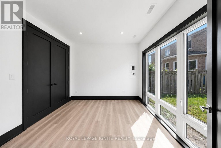 15 DEBLYN DRIVE E, Toronto (L'Amoreaux), Ontario, M1S1J4