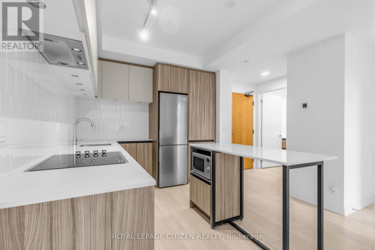 B-0103 - 7950 BATHURST STREET, Vaughan (Beverley Glen), Ontario, L4J0L4