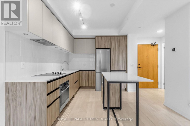 B-0103 - 7950 BATHURST STREET, Vaughan (Beverley Glen), Ontario, L4J0L4