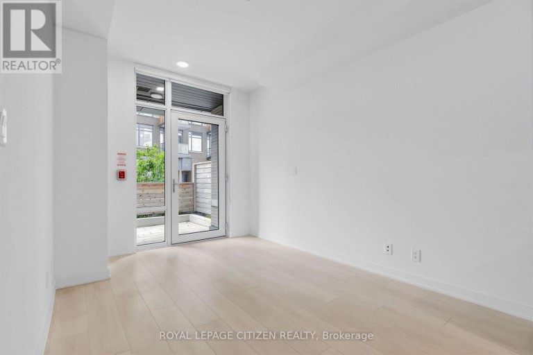 B-0103 - 7950 BATHURST STREET, Vaughan (Beverley Glen), Ontario, L4J0L4