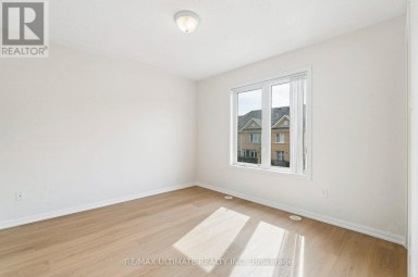 26 WALTER DOVE COURT Aurora (Bayview Wellington) Ontario photo 12