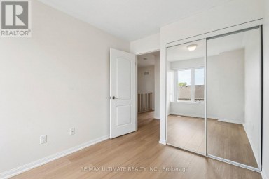 26 WALTER DOVE COURT Aurora (Bayview Wellington) Ontario photo 19