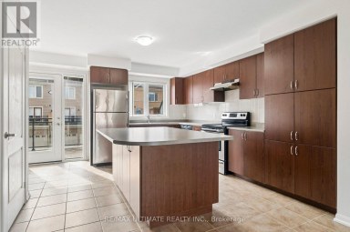 26 WALTER DOVE COURT Aurora (Bayview Wellington) Ontario photo 6
