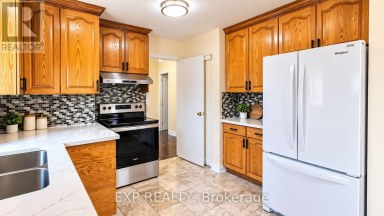 3425 LADDIE CRESCENT Mississauga (Malton) Ontario photo 11