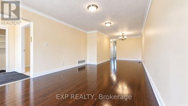 3425 LADDIE CRESCENT Mississauga (Malton) Ontario photo 5