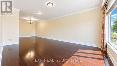 3425 LADDIE CRESCENT Mississauga (Malton) Ontario photo 6