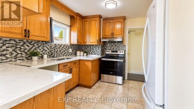 3425 LADDIE CRESCENT Mississauga (Malton) Ontario photo 8