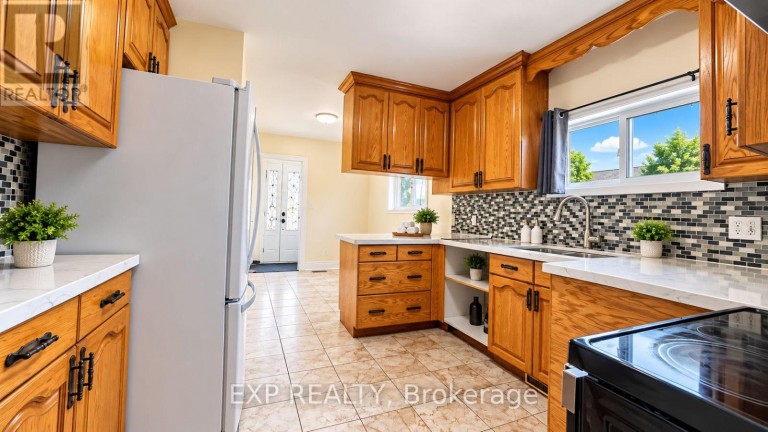 3425 LADDIE CRESCENT, Mississauga (Malton), Ontario, L4T1N2