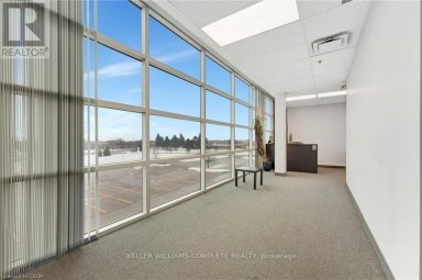 2189 SPEERS ROAD Oakville (BR Bronte) Ontario photo 1