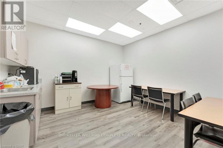 2189 SPEERS ROAD, Oakville (BR Bronte), Ontario, L6L2X9