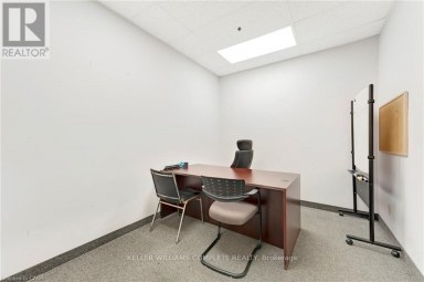 2189 SPEERS ROAD Oakville (BR Bronte) Ontario photo 13