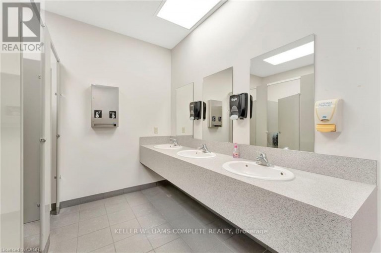 2189 SPEERS ROAD, Oakville (BR Bronte), Ontario, L6L2X9