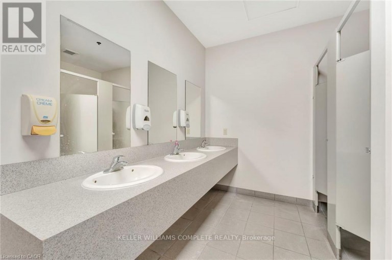 2189 SPEERS ROAD, Oakville (BR Bronte), Ontario, L6L2X9