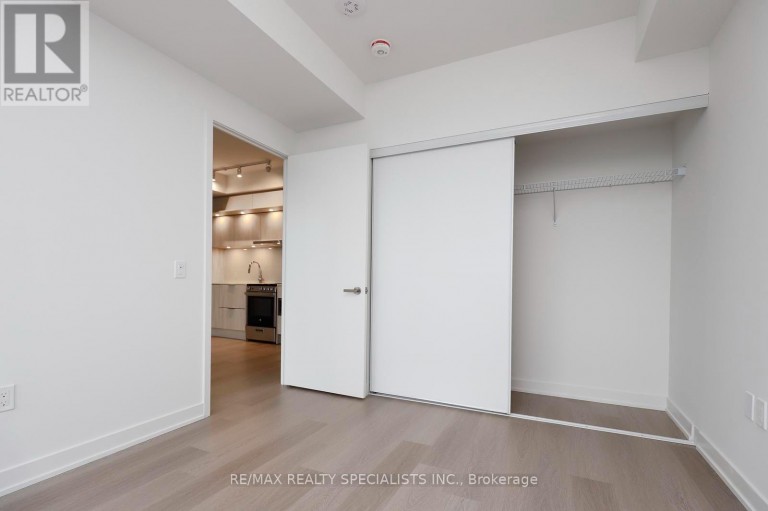3804 - 448 BURNHAMTHORPE ROAD W, Mississauga (City Centre), Ontario, L5B0R4