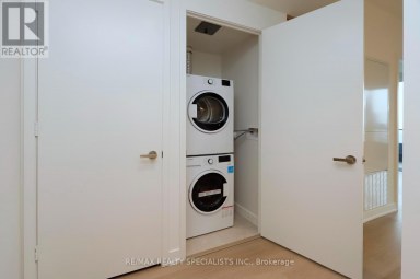 3804 - 448 BURNHAMTHORPE ROAD W Mississauga (City Centre) Ontario photo 6