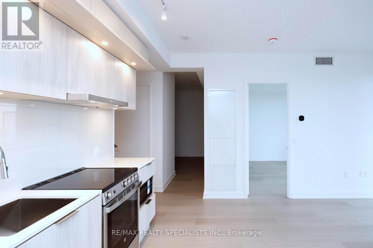 4604 - 448 BURNHAMTHORPE ROAD W, Mississauga (City Centre), Ontario, L5B0R4
