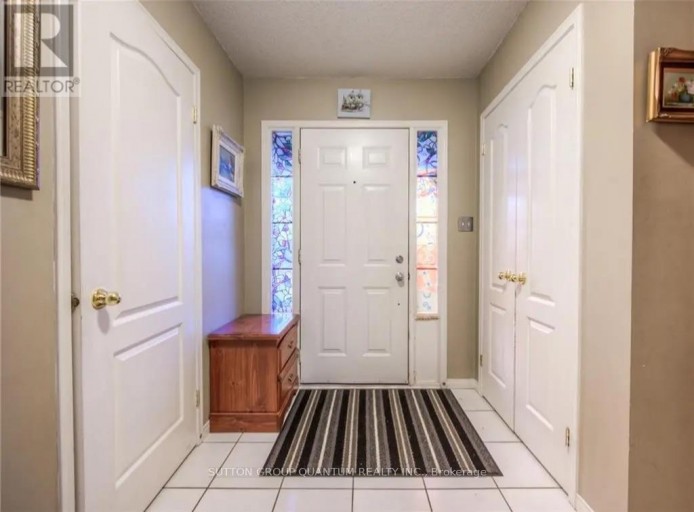 99 FOXBOROUGH DRIVE, Hamilton (Ancaster), Ontario, L9G4Z1