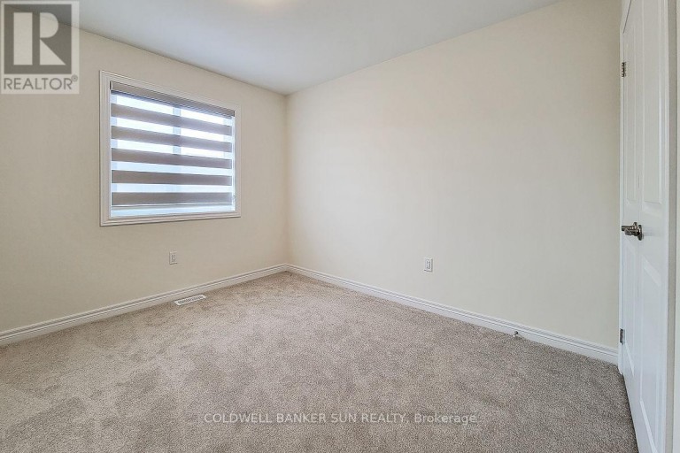 82 PINOT CRESCENT, Hamilton (Fruitland), Ontario, L8E0J9