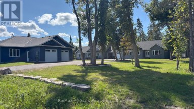 A - 191 FRONT STREET W Kawartha Lakes (Bobcaygeon) Ontario photo 4