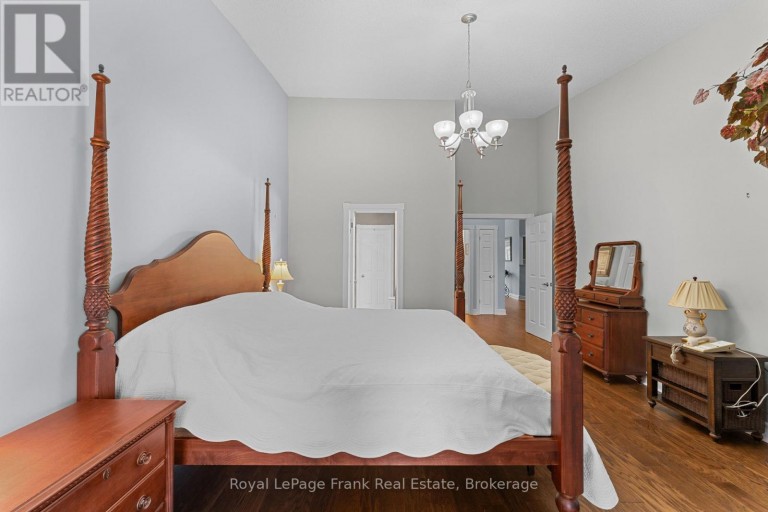 403 - 1 SHERWOOD STREET, Kawartha Lakes (Bobcaygeon), Ontario, K0M1A0
