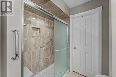 403 - 1 SHERWOOD STREET Kawartha Lakes (Bobcaygeon) Ontario photo 21