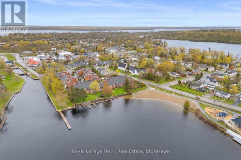 403 - 1 SHERWOOD STREET, Kawartha Lakes (Bobcaygeon), Ontario, K0M1A0