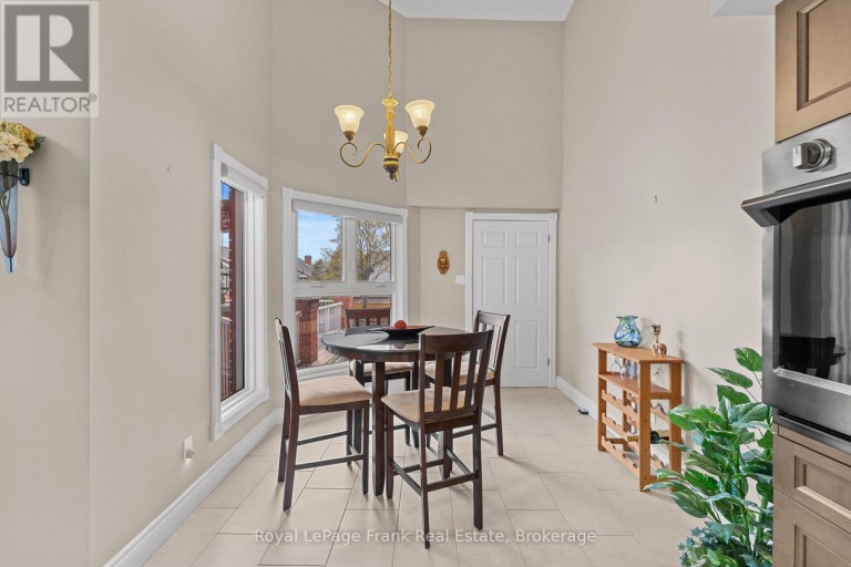 403 - 1 SHERWOOD STREET, Kawartha Lakes (Bobcaygeon), Ontario, K0M1A0