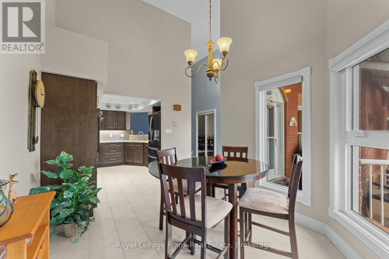 403 - 1 SHERWOOD STREET, Kawartha Lakes (Bobcaygeon), Ontario, K0M1A0