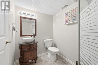 35 PENNY LANE Belleville (Belleville Ward) Ontario photo 40