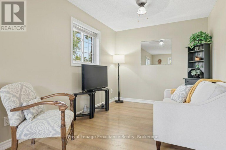 20 - 351 CANNIFTON ROAD N, Belleville (Thurlow Ward), Ontario, K8N4Z6