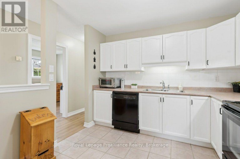 20 - 351 CANNIFTON ROAD N, Belleville (Thurlow Ward), Ontario, K8N4Z6