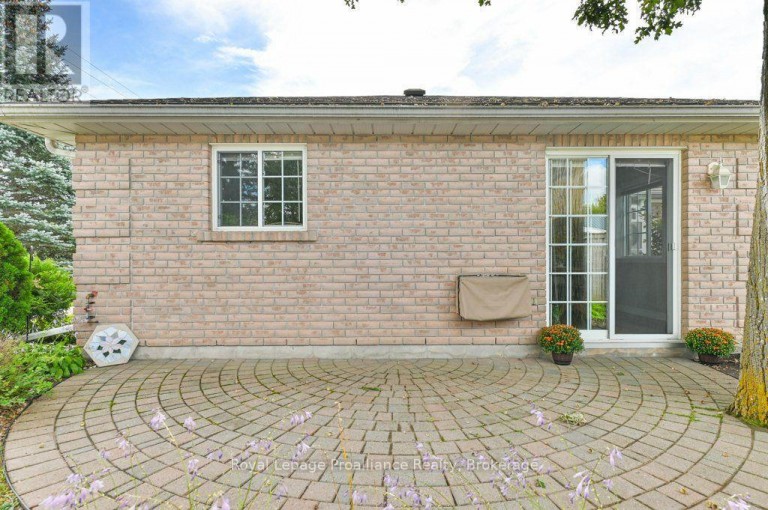 20 - 351 CANNIFTON ROAD N, Belleville (Thurlow Ward), Ontario, K8N4Z6