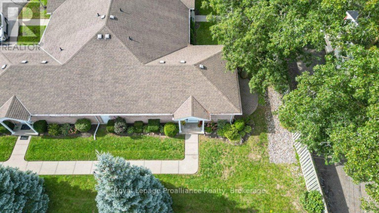 20 - 351 CANNIFTON ROAD N, Belleville (Thurlow Ward), Ontario, K8N4Z6
