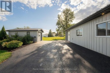348 MASSASAUGA ROAD Prince Edward County (Ameliasburg Ward) Ontario photo 31