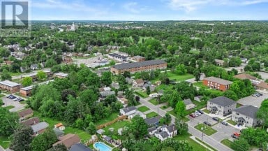 48 LEAHYS LANE Peterborough (Ashburnham Ward 4) Ontario photo 32