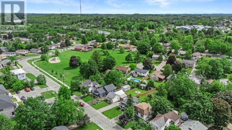 48 LEAHYS LANE, Peterborough (Ashburnham Ward 4), Ontario, K9H2H1