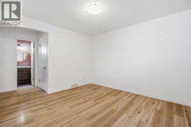 608, 4500 39 Street NW Calgary Alberta photo 22