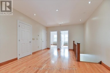 1575 BAYVIEW AVENUE Toronto (Leaside) Ontario photo 2